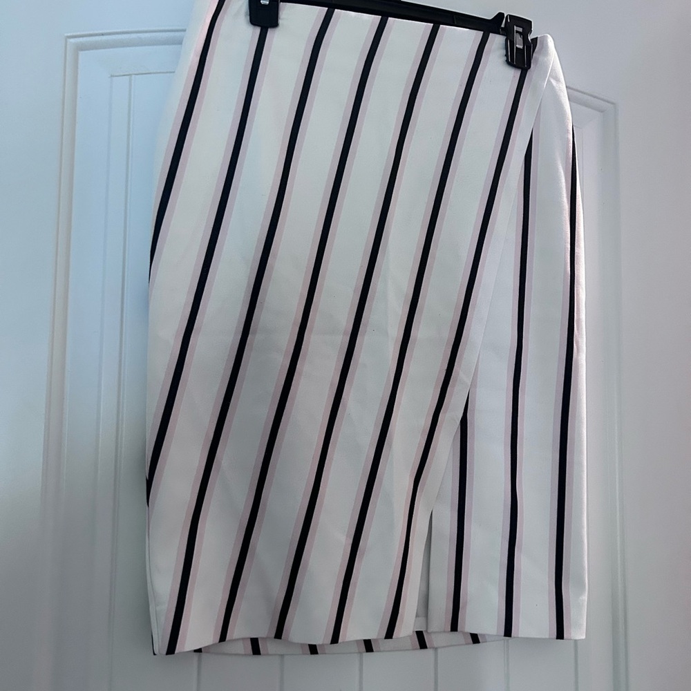 White House Black Market White Pencil Skirt with Black and Pink Stripes